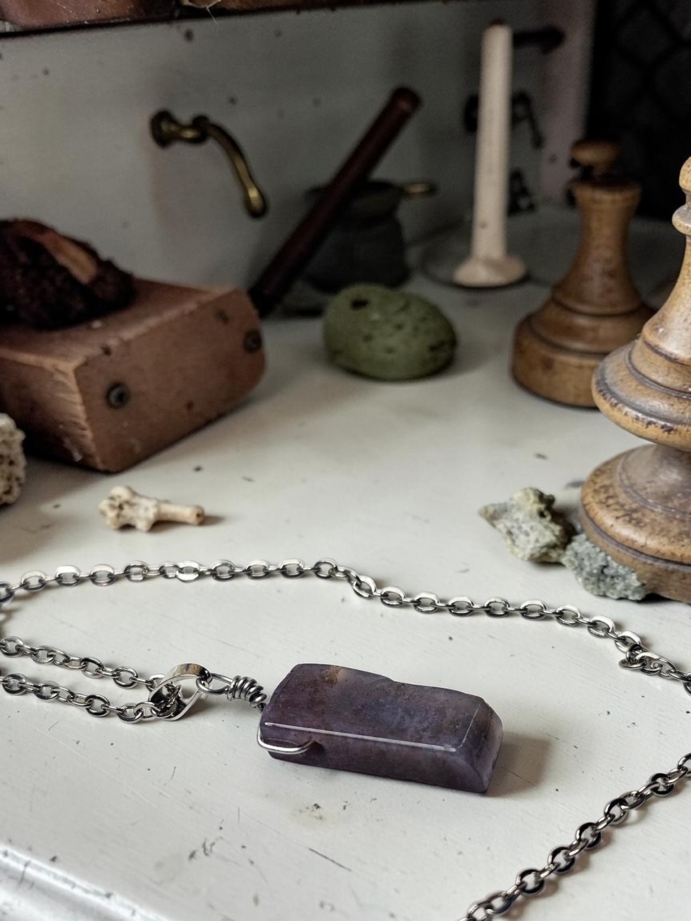 Men's Or Women's Purple Indian Agate Stone Pendant Necklace - Unbranded